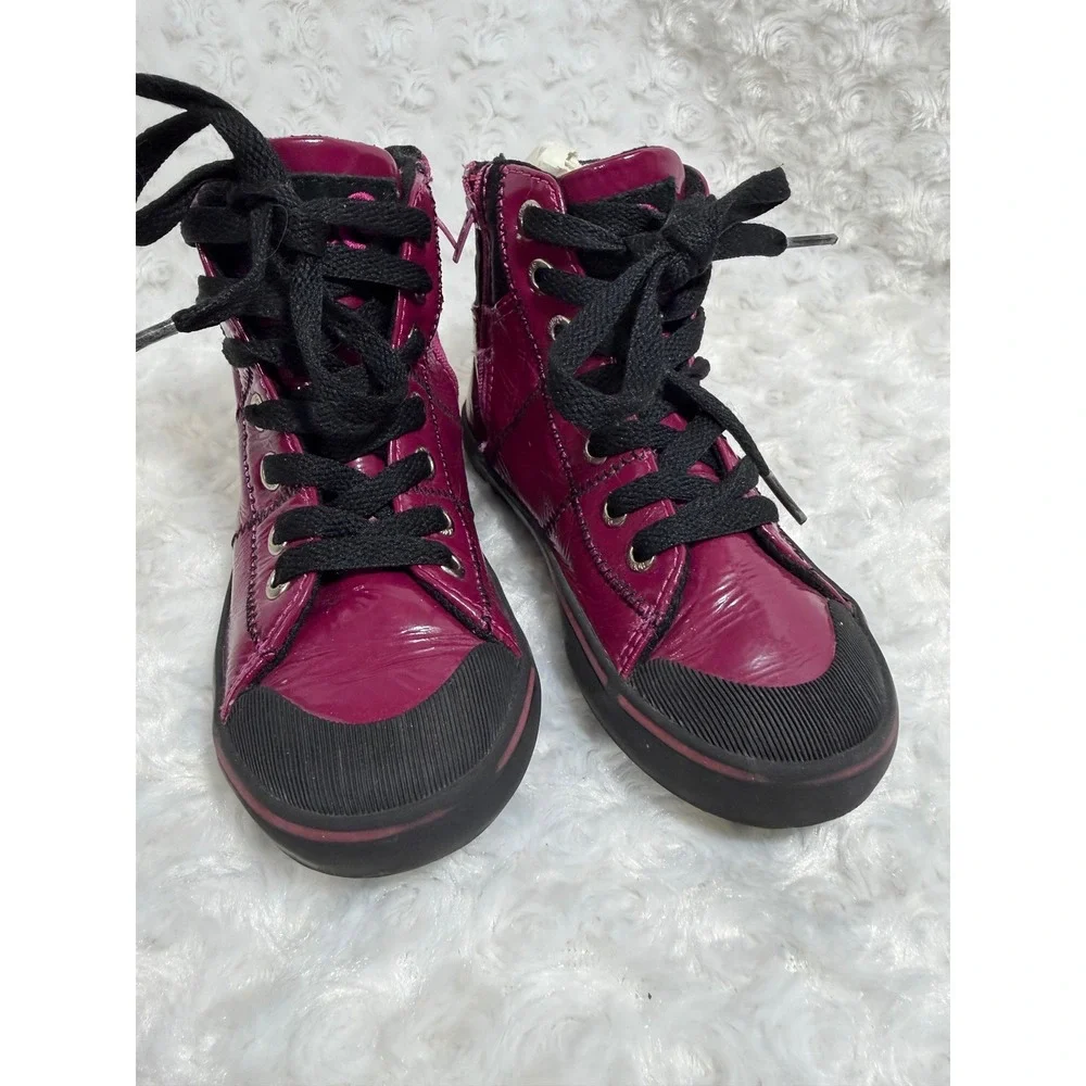 D&G Junior Dolce &‎ Gabbana Girls Magenta Patent Leather High Top Sneakers